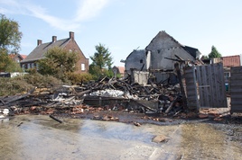 Brand op Stevensweg 69 te DordrechtAfgebrand monument aan de Stevensweg 69 te Dordrecht