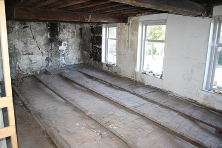 16e-eeuwse vloer, 1e etage Kuipershaven 11